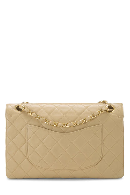 Chanel, sac à rabat double courbé en cuir d'agneau matelassé beige d'occasion, taille M, beige