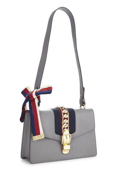 Gucci, petit sac bandoulière Sylvie en cuir gris d'occasion, gris