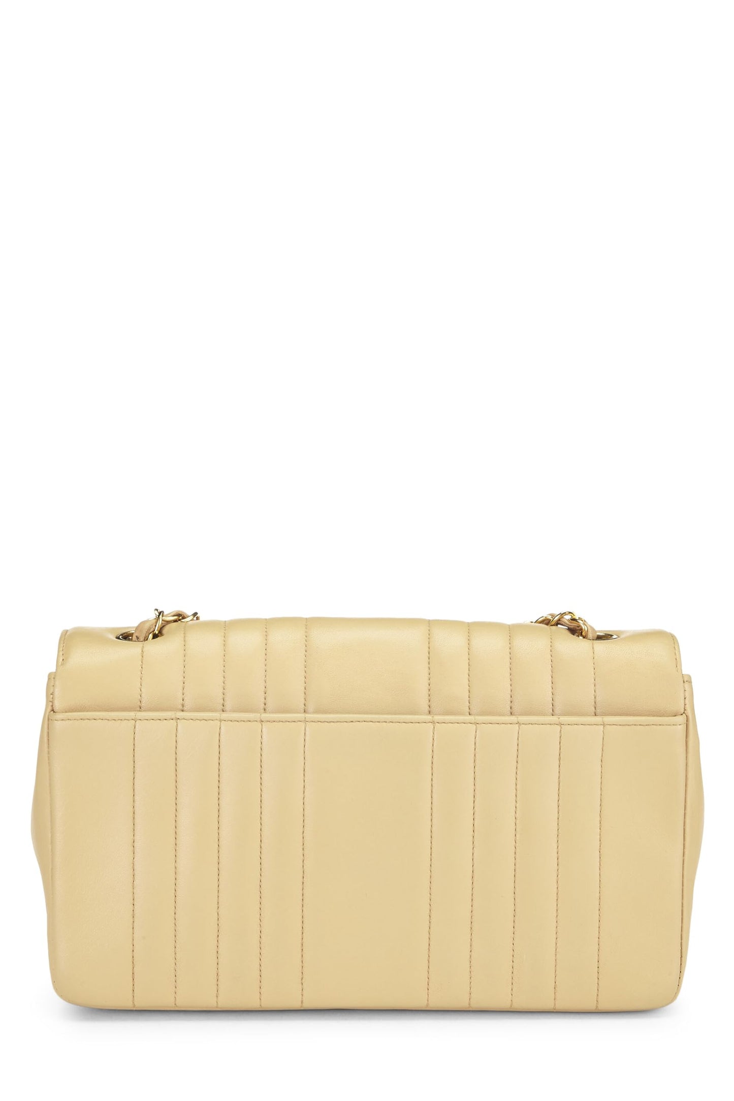 Chanel, sac à rabat vertical moyen en cuir d'agneau beige d'occasion, beige