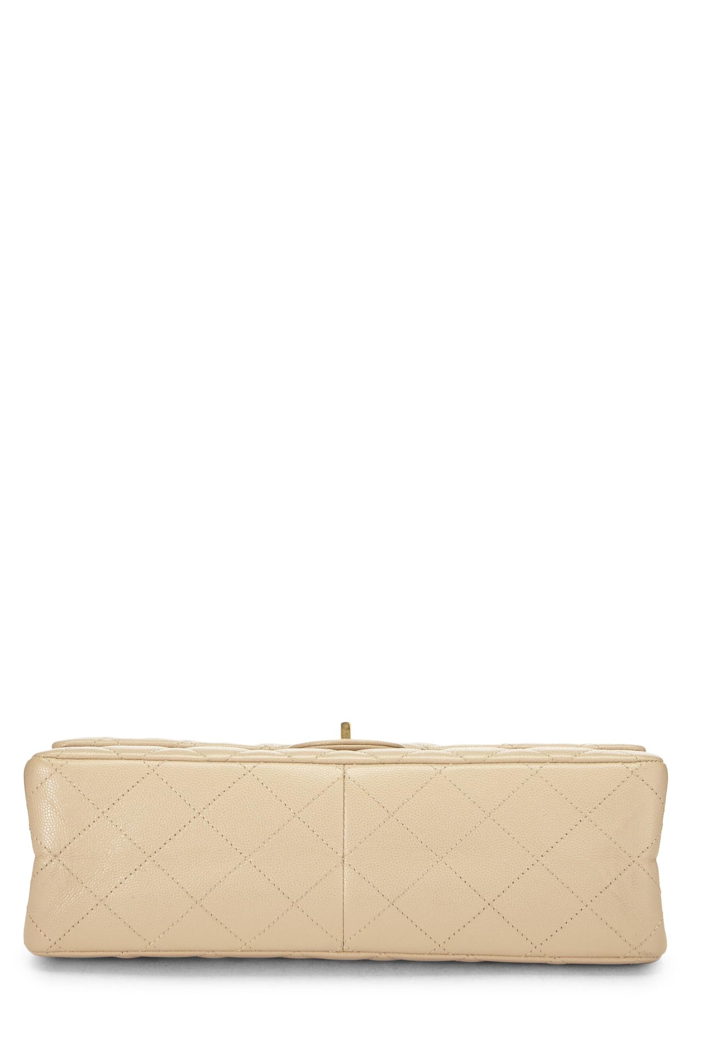 Chanel, Reissue Flap 226, beige matelassé, modèle Caviar 2.55, d'occasion, beige