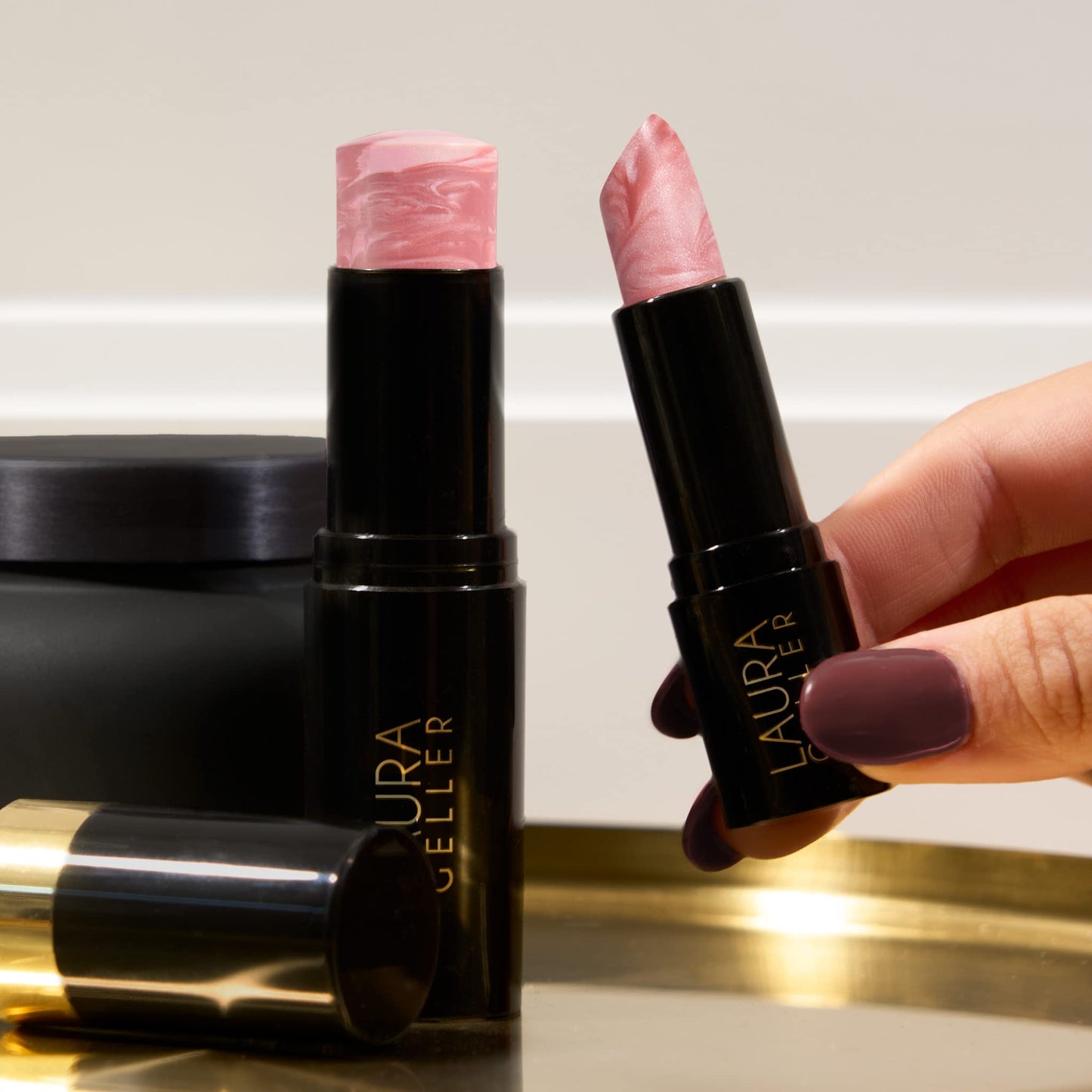 LAURA GELLER NEW YORK Dúo Italian Marble (2 piezas): lápiz labial hidratante Italian Marble, Berry Vanilla + rubor en barra Italian Marble, Pink Fiore