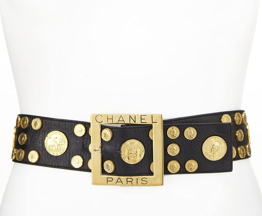 Chanel, Ceinture en cuir ornée de pièces noires d'occasion 70, Noir