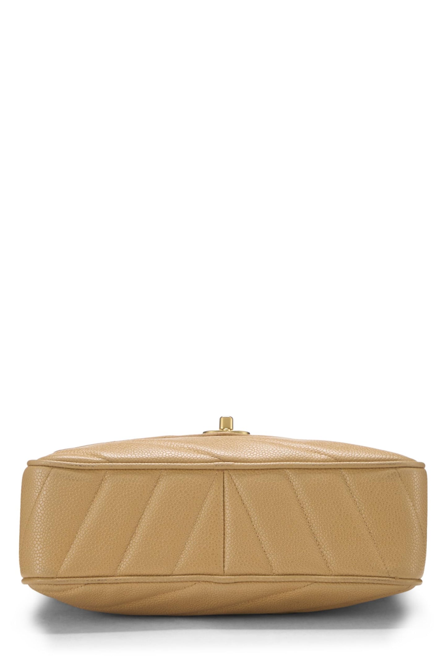 Chanel, sac enveloppe pour appareil photo matelassé beige caviar de taille moyenne, beige