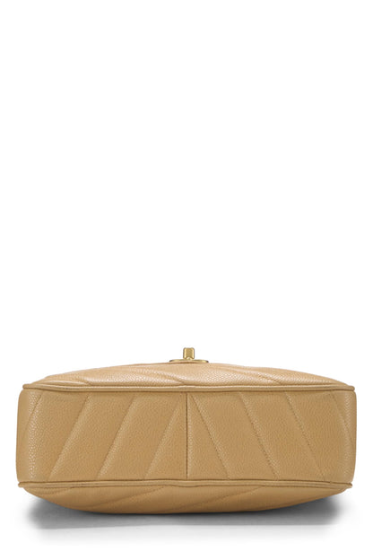 Chanel, sac enveloppe pour appareil photo matelassé beige caviar de taille moyenne, beige