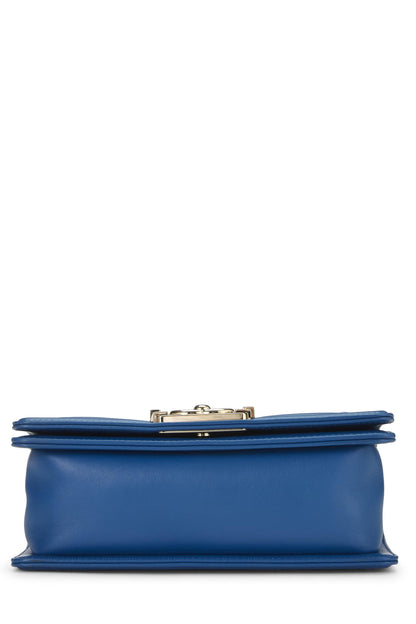 Chanel, sac à dos Boy en cuir d'agneau matelassé bleu d'occasion, taille S, bleu