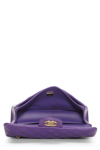 Chanel, sac à main matelassé violet à double rabat classique, petit, d'occasion, violet