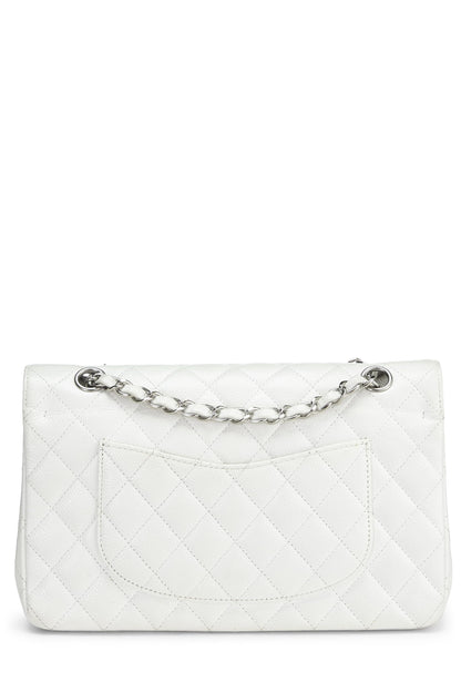 Chanel, sac à main matelassé à double rabat classique Caviar blanc d'occasion, taille M, blanc