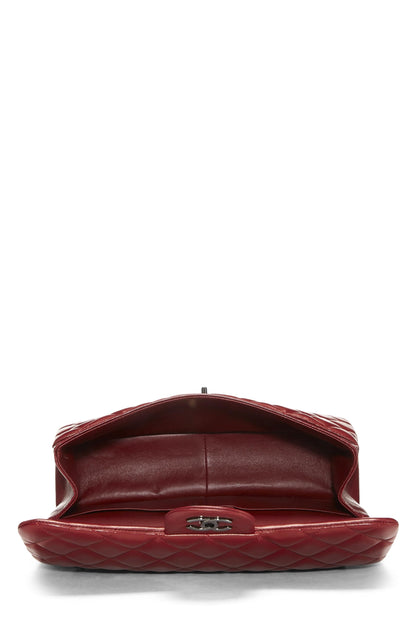 Chanel, sac à main jumbo à double rabat en cuir d'agneau matelassé rouge d'occasion, rouge