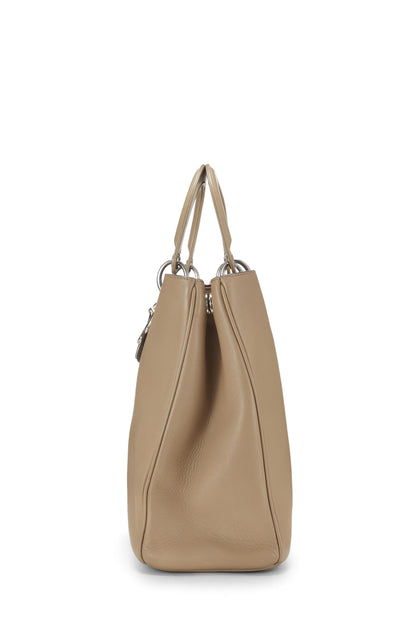 Dior, Pre-Loved Cuero Beige Diorissimo Medio, Beige