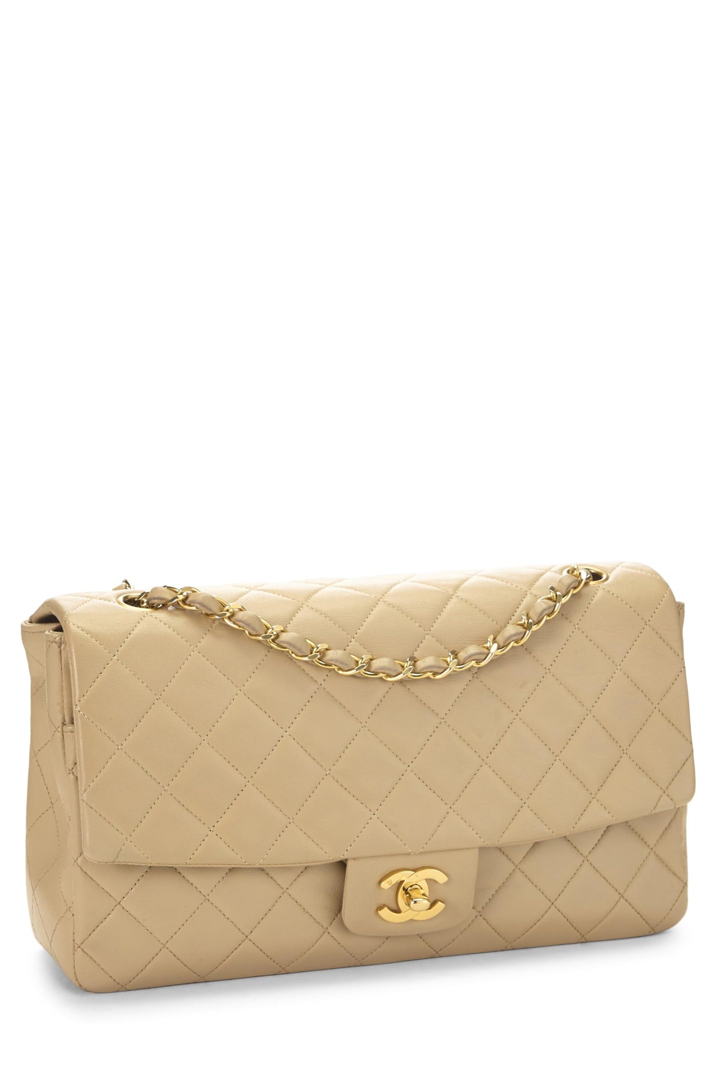 Chanel, sac à rabat moyen en cuir d'agneau matelassé beige d'occasion, beige