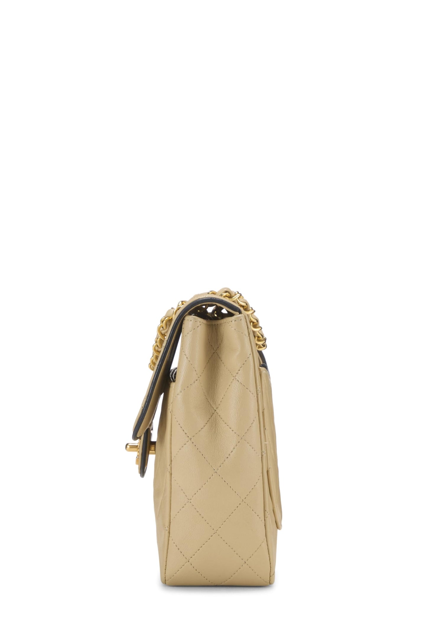 Chanel, Petit sac à rabat en cuir d'agneau matelassé beige d'occasion, beige