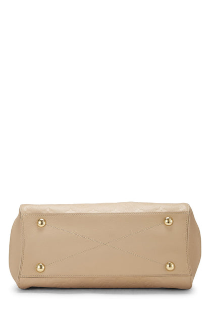 Louis Vuitton, Monogramme beige pré-aimé Empreinte Montaigne MM, Beige