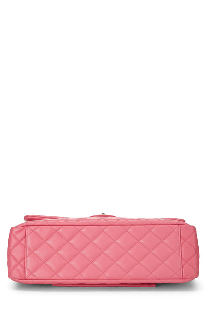 Chanel, sac à rabat rose caviar XL d'occasion, rose