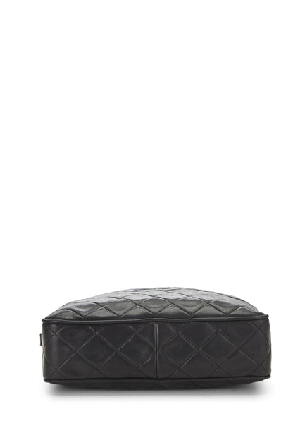 Chanel, sac à main pour appareil photo de poche en cuir d'agneau matelassé noir de taille moyenne, noir