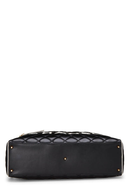 Chanel, Grand sac bowling en cuir de veau matelassé noir d'occasion, noir