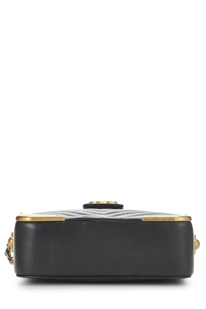 Chanel, Pre-Loved Paris-Cosmopolite Black Chevron Calfskin Rock the Corner Minaudiere, Black