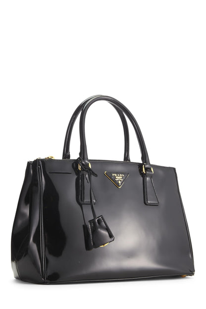 Prada, petit sac fourre-tout en cuir verni noir d'occasion, noir