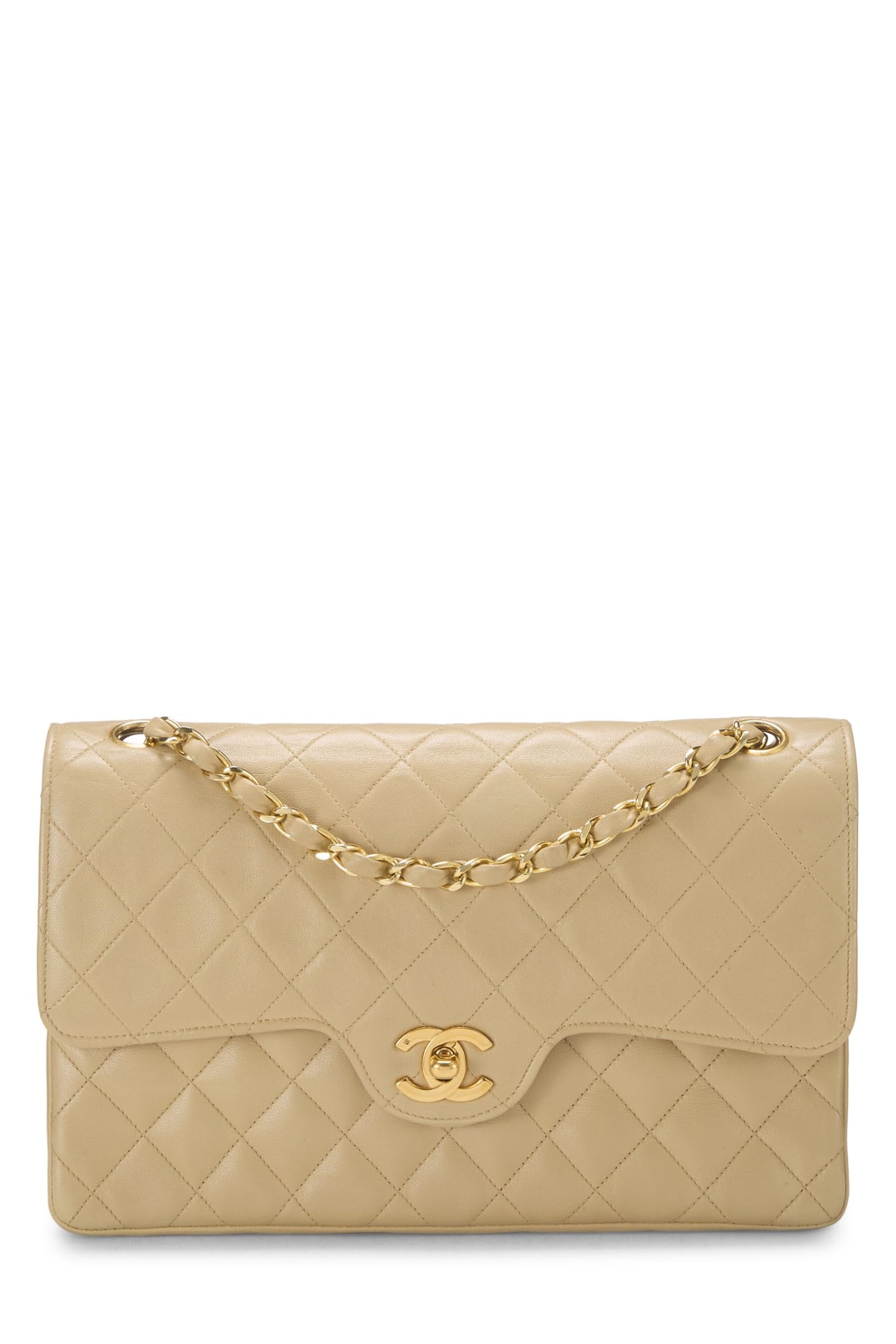 Chanel, sac à rabat double courbé en cuir d'agneau matelassé beige d'occasion, taille M, beige