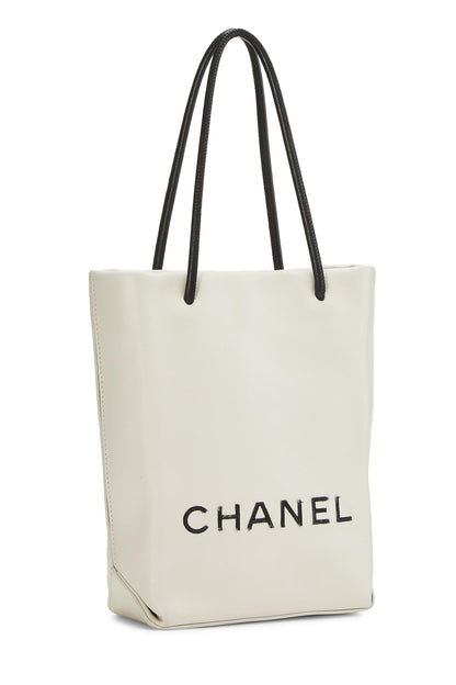 Chanel, Pre-Loved White Leather Essential Rue Cambon Shopping Tote Small, White