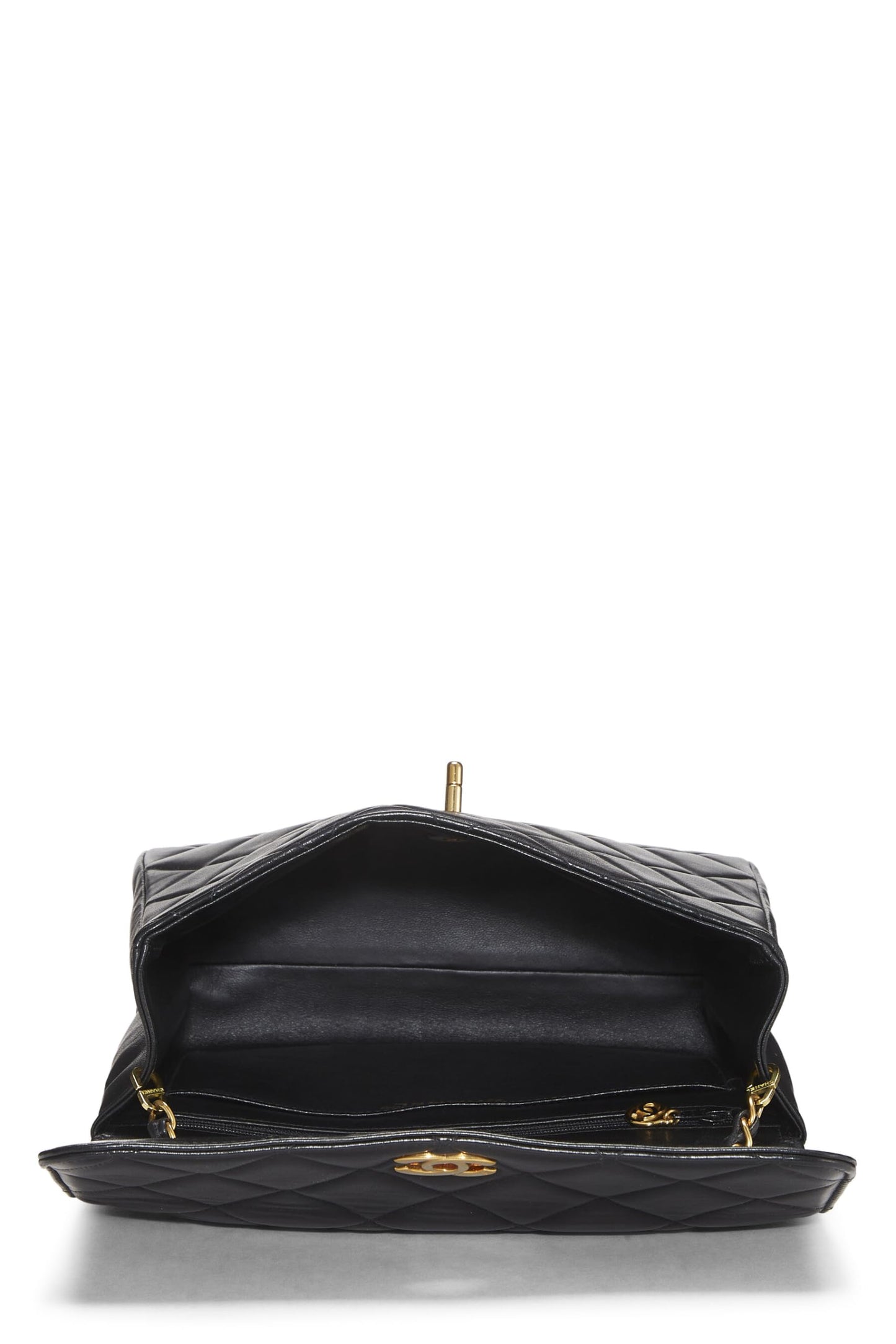 Chanel, Bolso de hombro cuadrado 'CC' de piel de cordero acolchado negro Pre-Loved, Negro