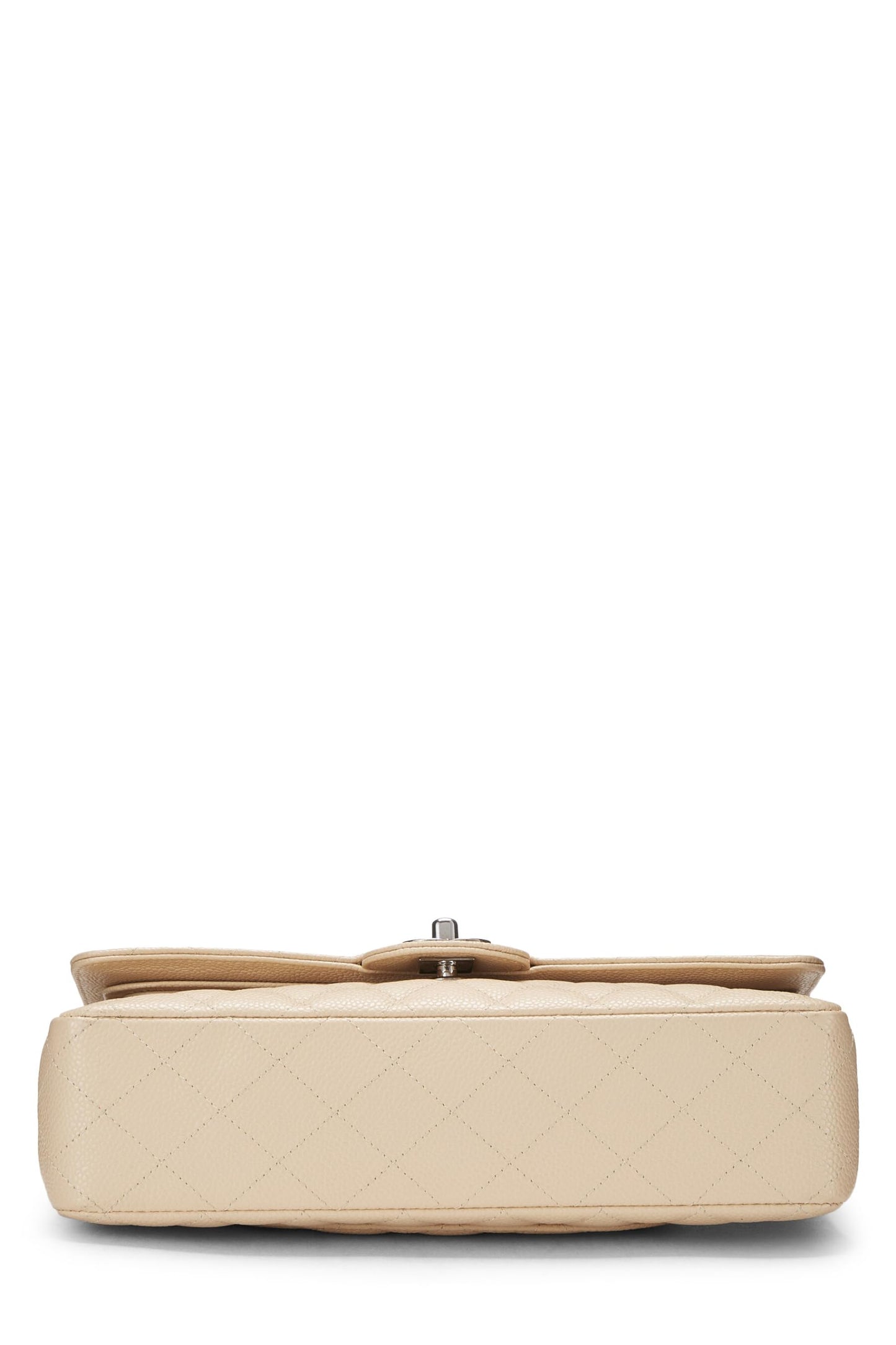 Chanel, sac à rabat double classique matelassé beige caviar d'occasion, taille M, beige