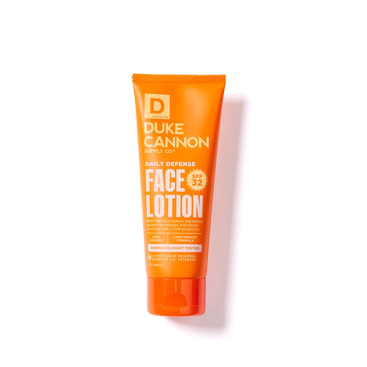 Loción facial protectora diaria con FPS de Duke Cannon Supply Co.