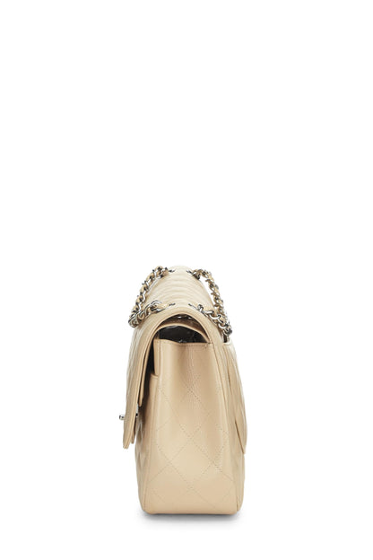 Chanel, sac à rabat jumbo matelassé beige caviar neuf classique d'occasion, beige