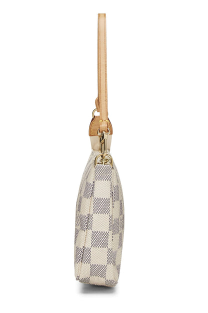 Louis Vuitton, accesorios Damier Azur Pochette usados, blanco