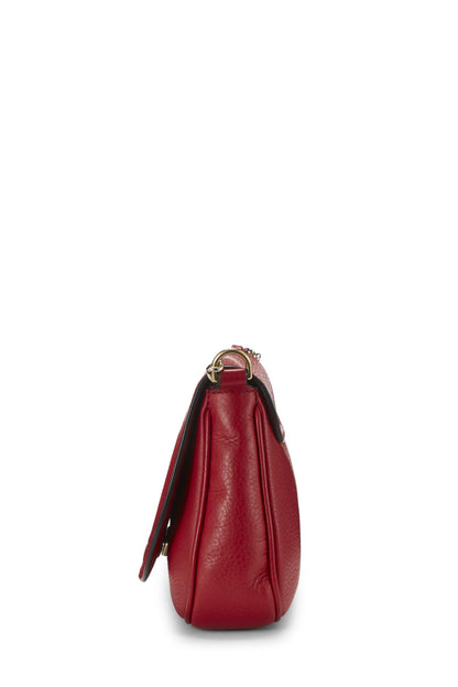 Gucci, sac à bandoulière à rabat avec chaîne Soho en cuir grainé rouge d'occasion, rouge