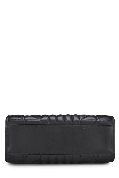 Gucci, petit sac fourre-tout en cuir noir GG Marmont Chain, d'occasion, noir