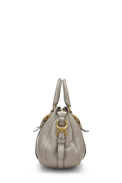 Prada, Bolso de mano convertible con hebilla en piel de becerro gris Pre-Loved, Gris