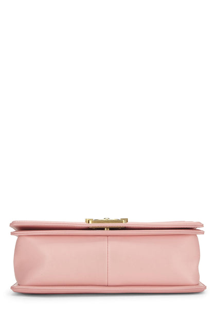 Chanel, sac Boy tissé rose et blanc de taille moyenne, rose