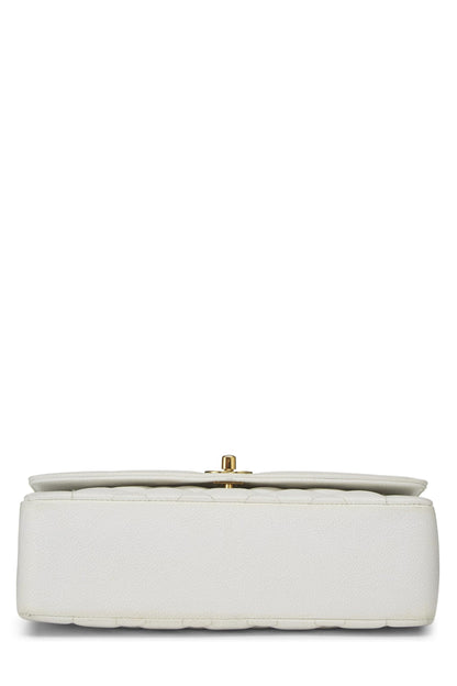 Chanel, sac à rabat Diana matelassé blanc d'occasion de taille moyenne, blanc