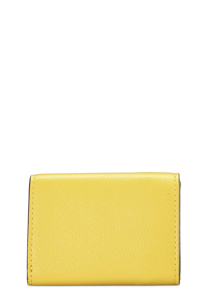 Fendi, Cartera compacta 'F is Fendi' de cuero amarillo Pre-Loved, Amarillo