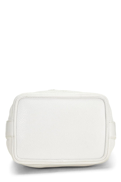 Chanel, Mini sac seau en caviar blanc d'occasion, blanc