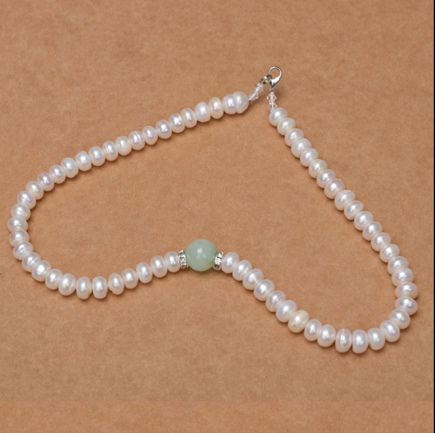 Collier de perles rondes blanches naturelles