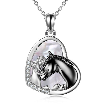 Collar con colgante de corazón de caballo abrazado en plata esterlina para mujeres y niñas