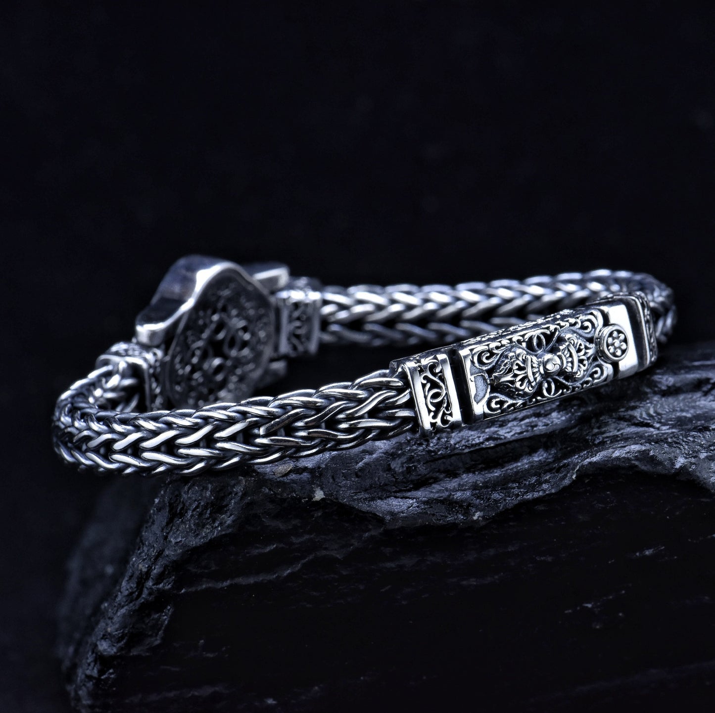 S925 Sterling Silver Vintage Hand-woven Domineering Lion Bracelet Ethnic Style