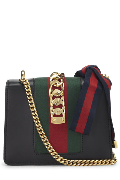 Gucci, Mini sac à chaîne Sylvie en cuir noir d'occasion, noir