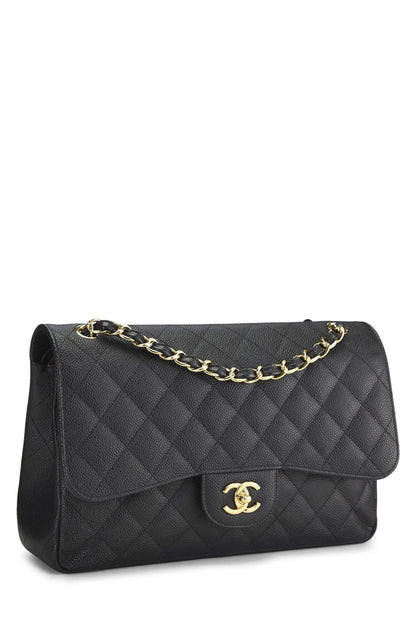 Chanel, Caviar acolchado negro Pre-Loved New Classic Jumbo con doble solapa, Negro