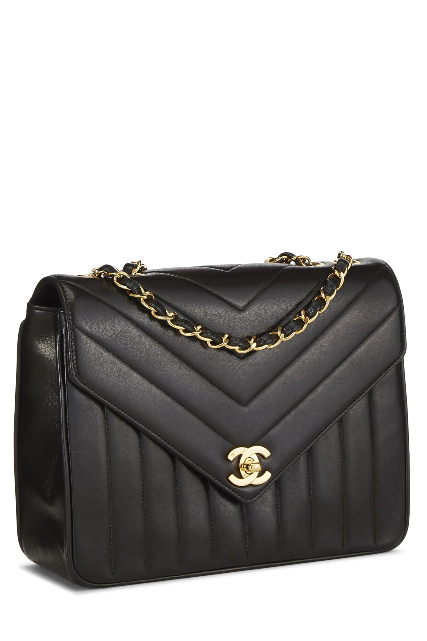 Chanel, petite enveloppe à rabat en cuir d'agneau noir à chevrons d'occasion, noir