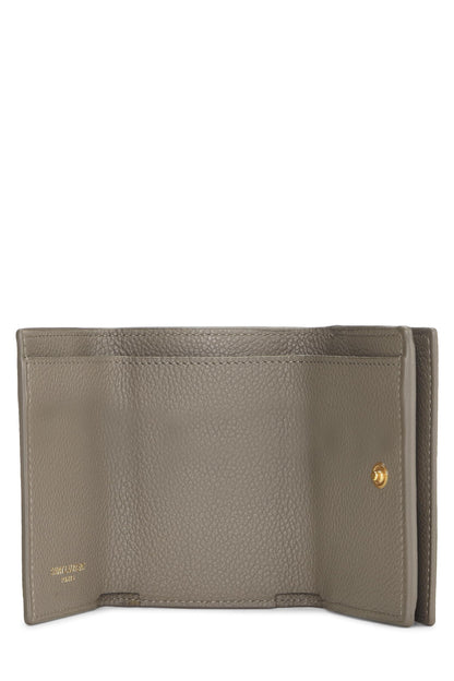 Yves Saint Laurent, Pre-Loved Grey Calfskin Line Flap Compact Wallet, Grey