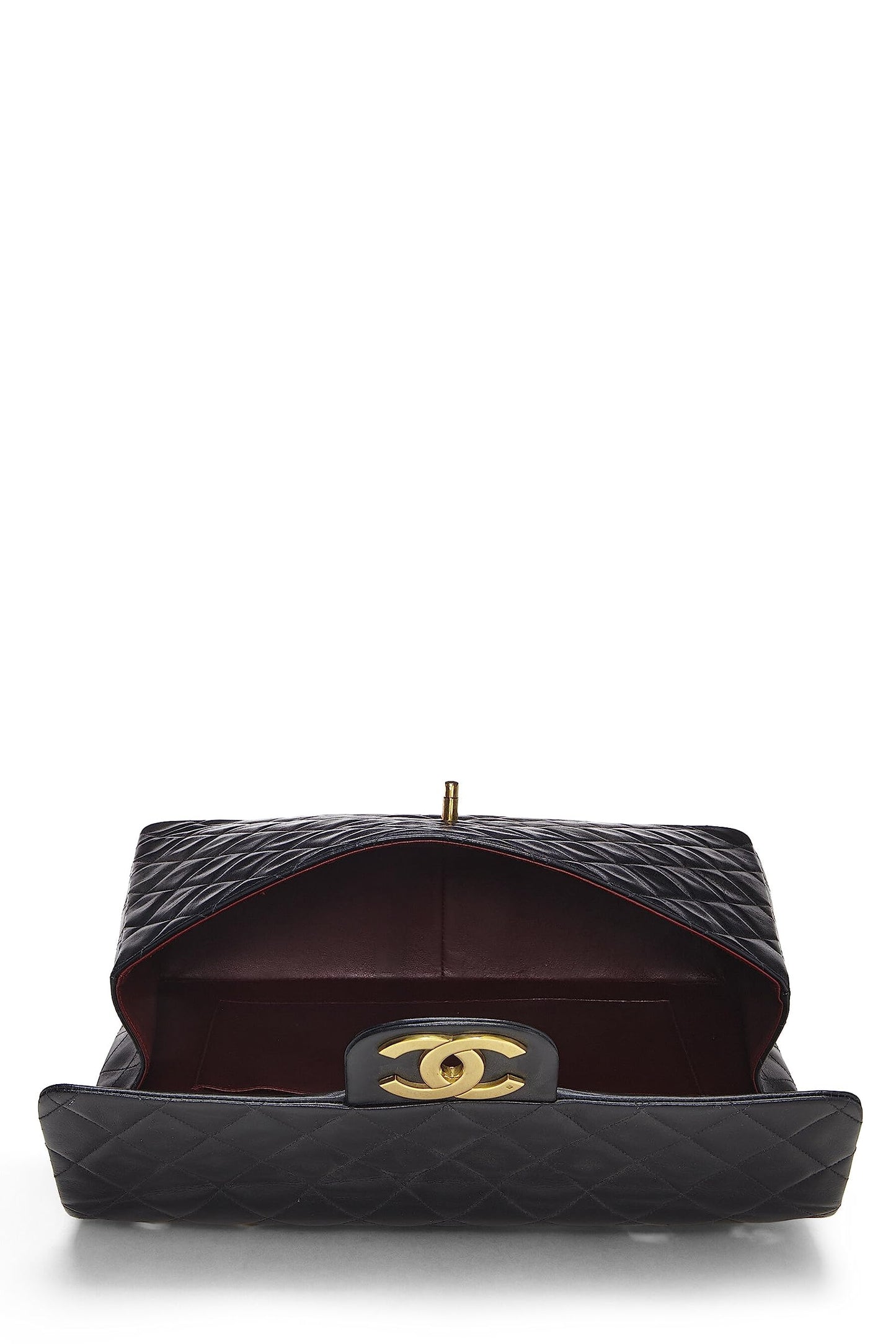 Chanel, Maxi sac à rabat demi-longueur en cuir d'agneau matelassé noir d'occasion, noir