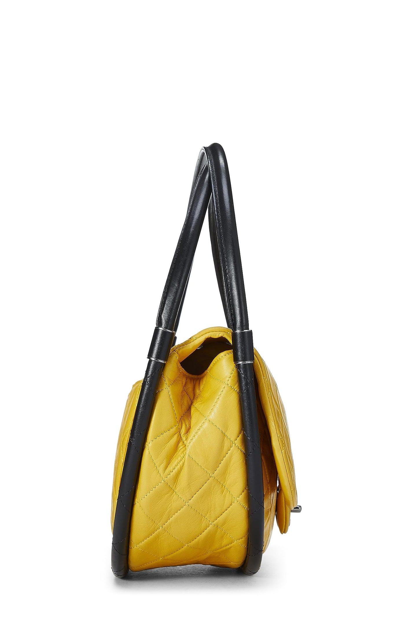 Chanel, Bolso Hula Hoop mediano de piel de cordero acolchado amarillo Pre-Loved, Amarillo