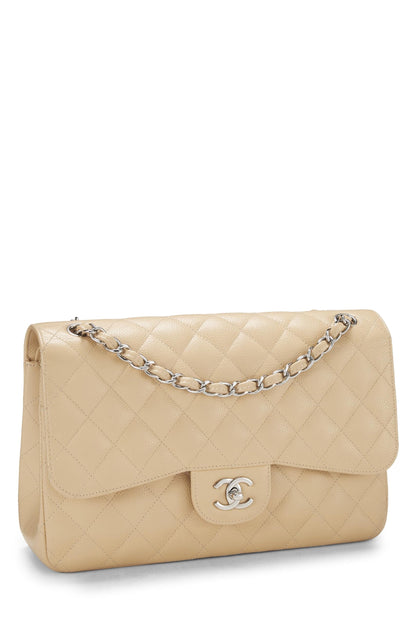 Chanel, Caviar acolchado beige Pre-Loved New Classic Jumbo con doble solapa, Beige