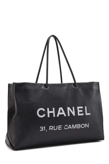 Chanel, sac fourre-tout Essential Rue Cambon en cuir noir d'occasion, taille moyenne, noir