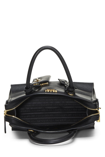 Prada, Pre-Loved Black Saffiano Esplanade Pequeño, Negro