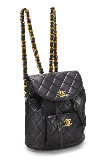 Chanel, Mochila clásica mediana 'CC' de piel de cordero acolchada negra Pre-Loved, Negro