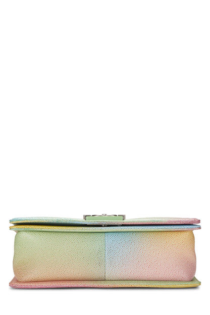 Chanel, Sac Boy matelassé Rainbow Caviar Medium d'occasion, multicolore