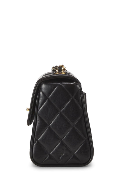 Chanel, Mini sac à rabat en cuir d'agneau matelassé noir d'occasion, noir